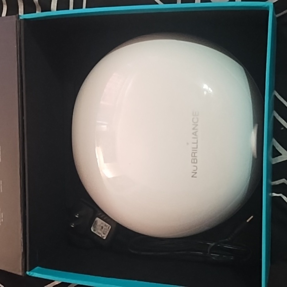 Facial Skin Re-juvenator - Picture 2 of 4